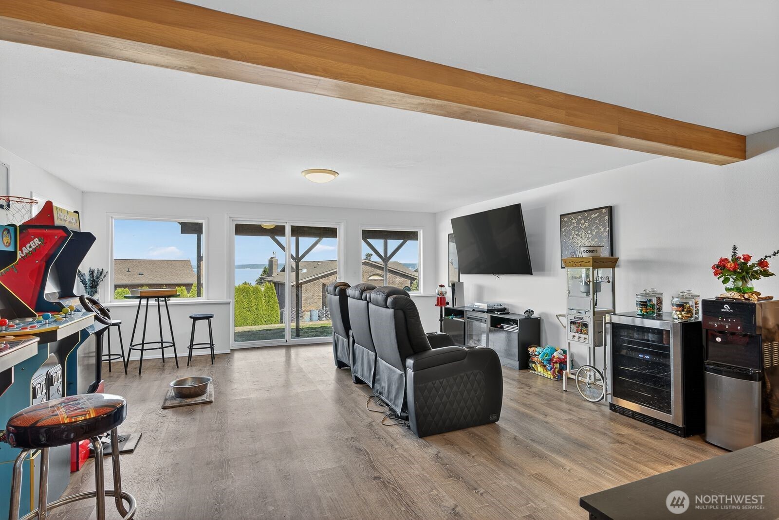 1497 Thompson Drive , Camano Island, WA 98282