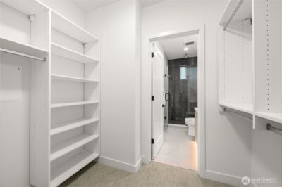 222 D 10th Avenue E, Seattle, WA 98102 - Photo 18