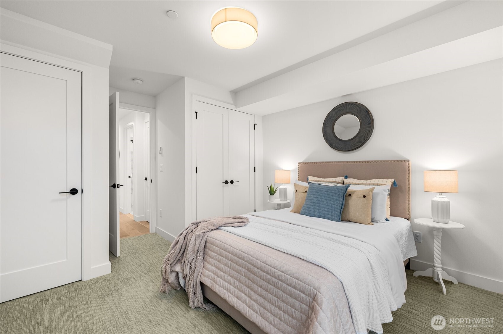 222 D 10th Avenue E, Seattle, WA 98102