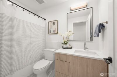 222 D 10th Avenue E, Seattle, WA 98102 - Photo 28
