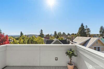 4411 Meridian Avenue N, Seattle, WA 98103 - Photo 25