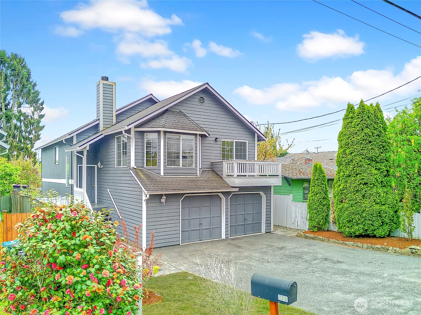 733 104th Street , Seattle, WA 98133-9211