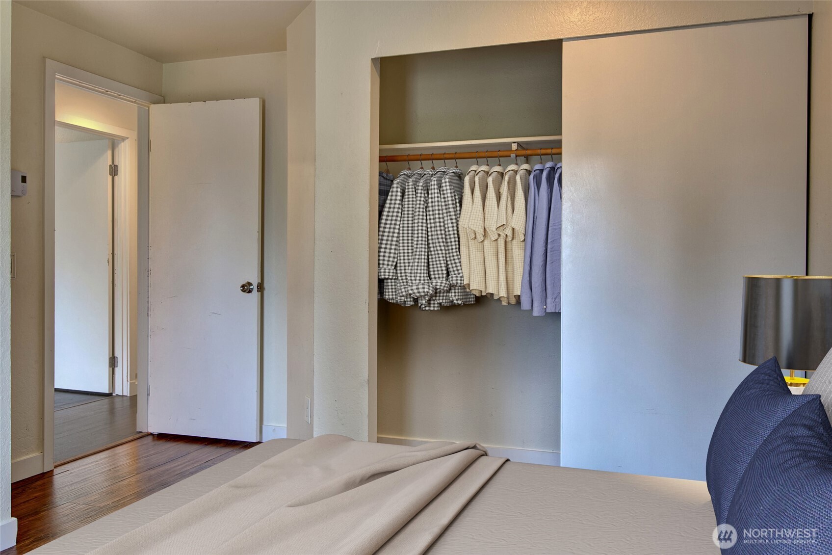 733 104th Street , Seattle, WA 98133-9211