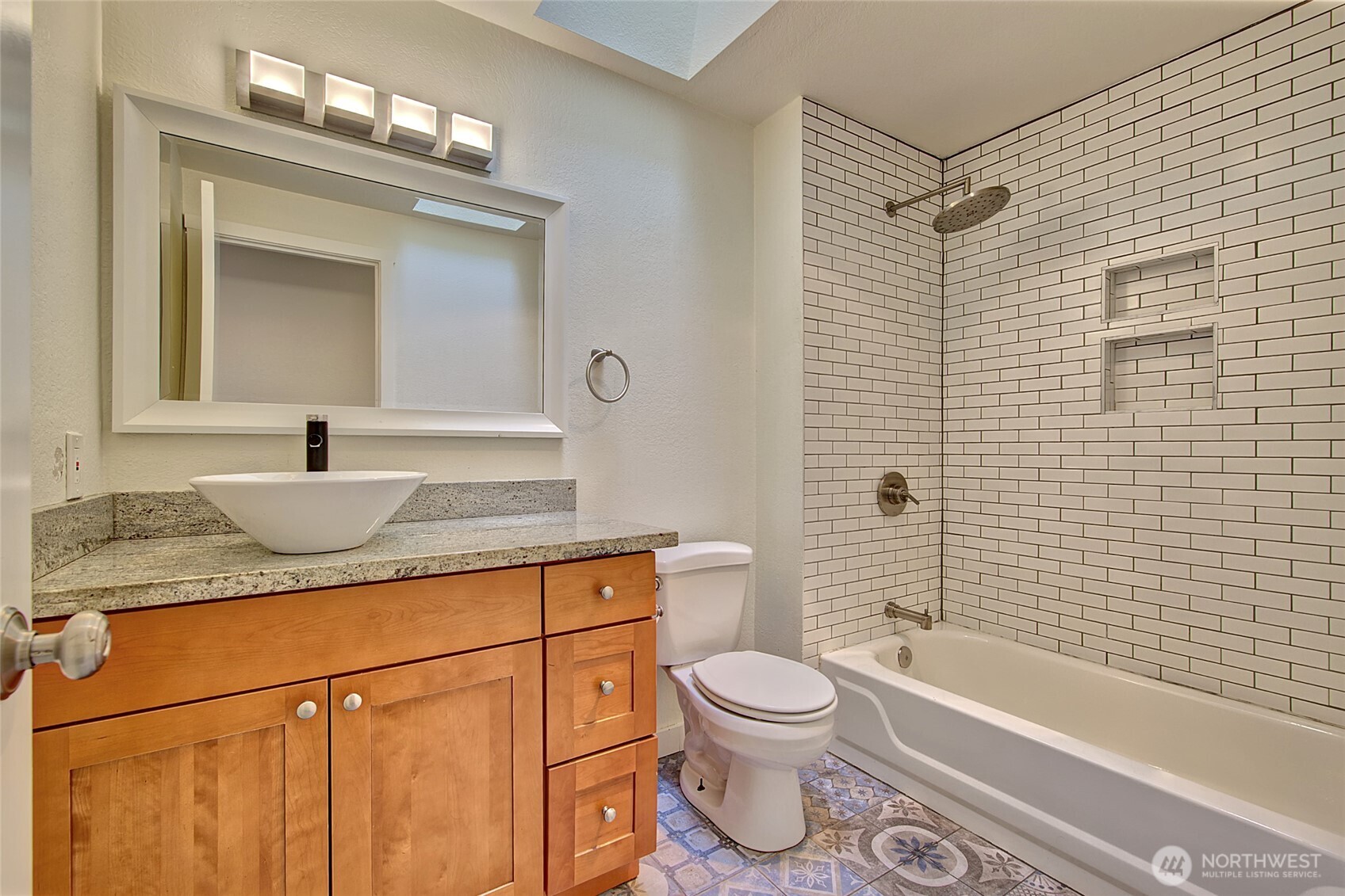 733 104th Street , Seattle, WA 98133-9211