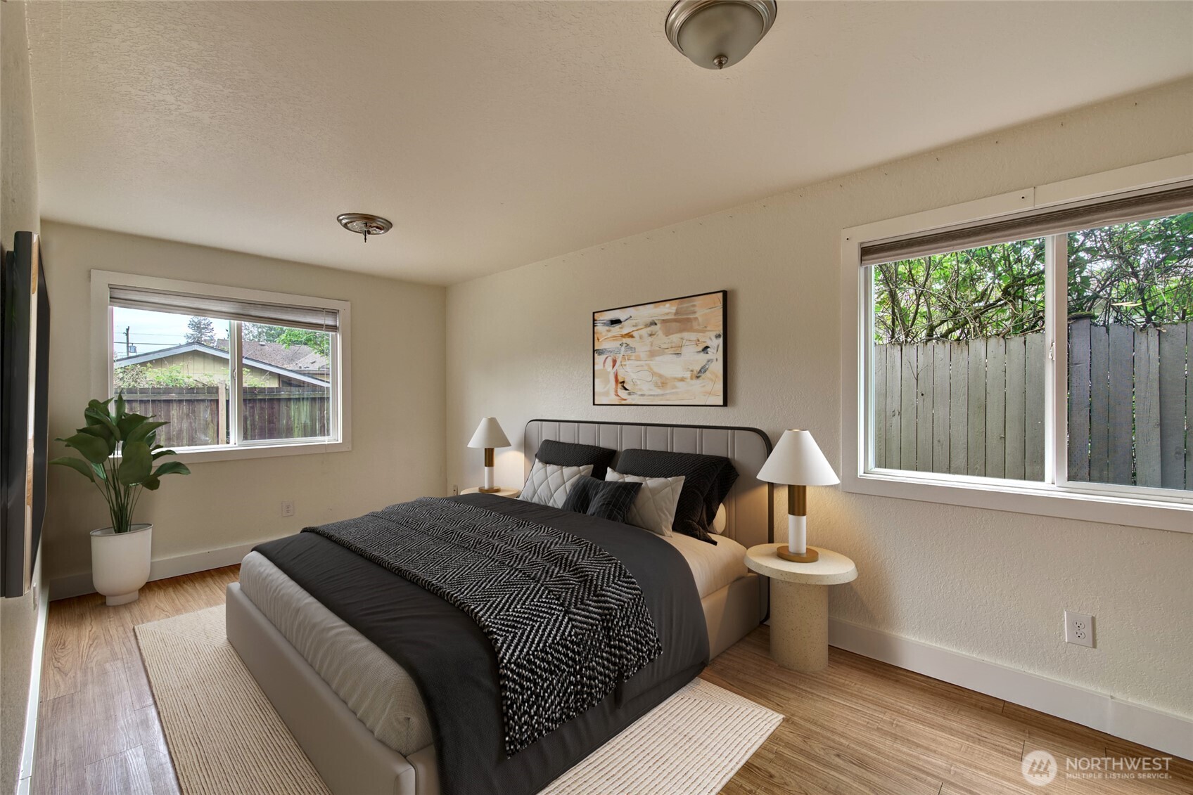 733 104th Street , Seattle, WA 98133-9211