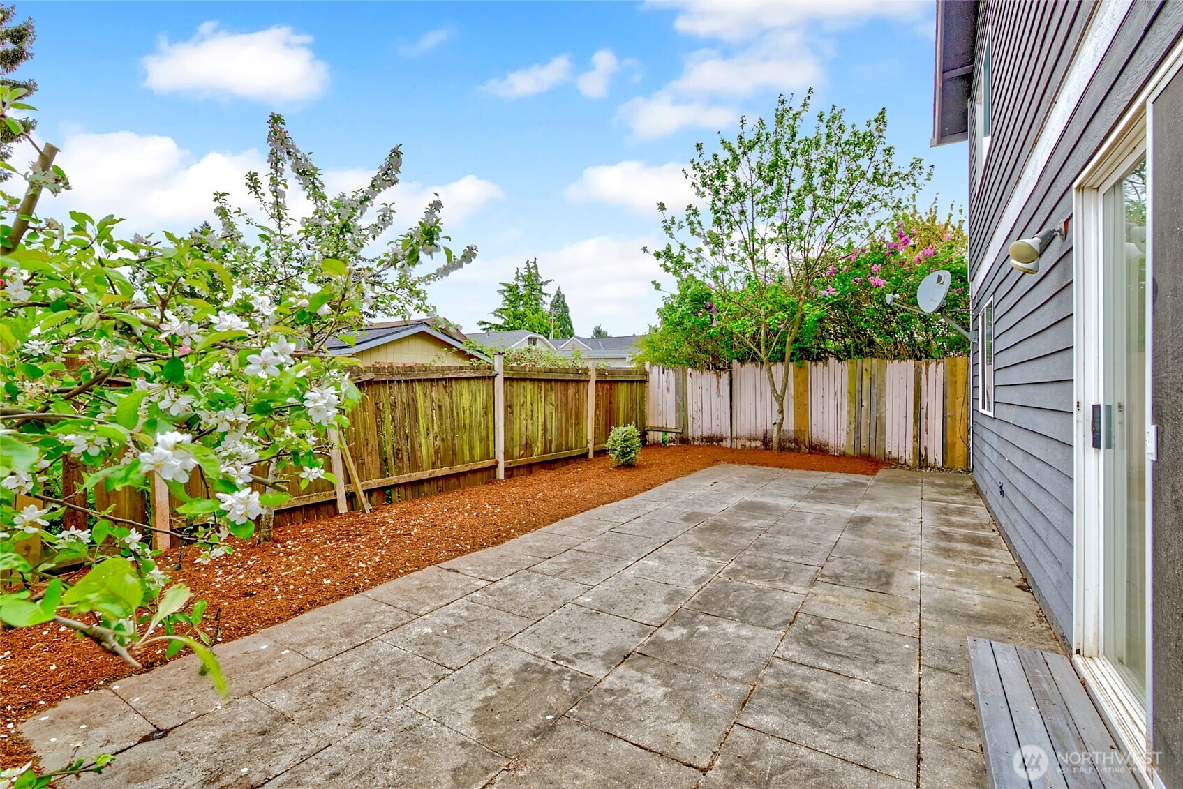 733 104th Street , Seattle, WA 98133-9211