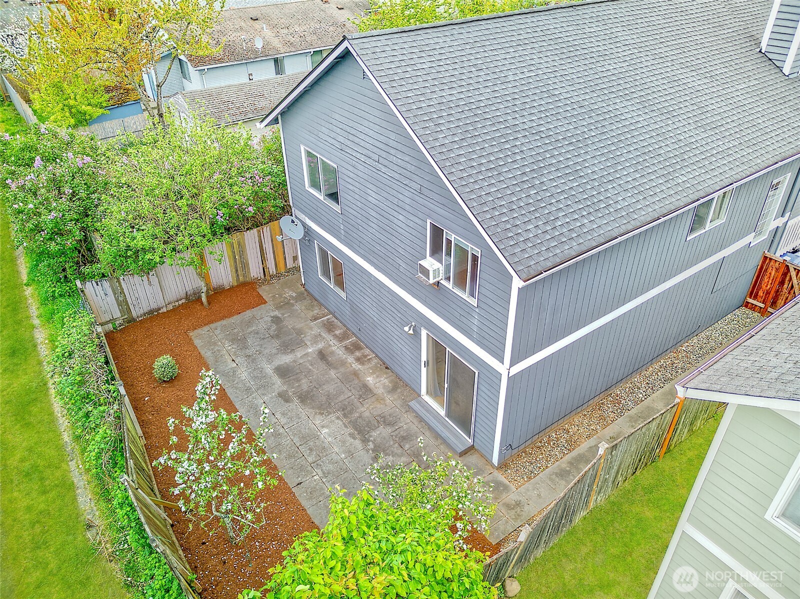733 104th Street , Seattle, WA 98133-9211