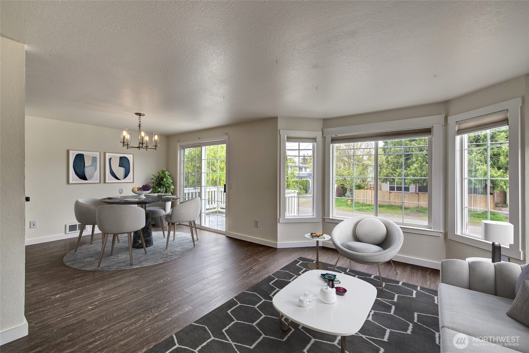 733 104th Street , Seattle, WA 98133-9211