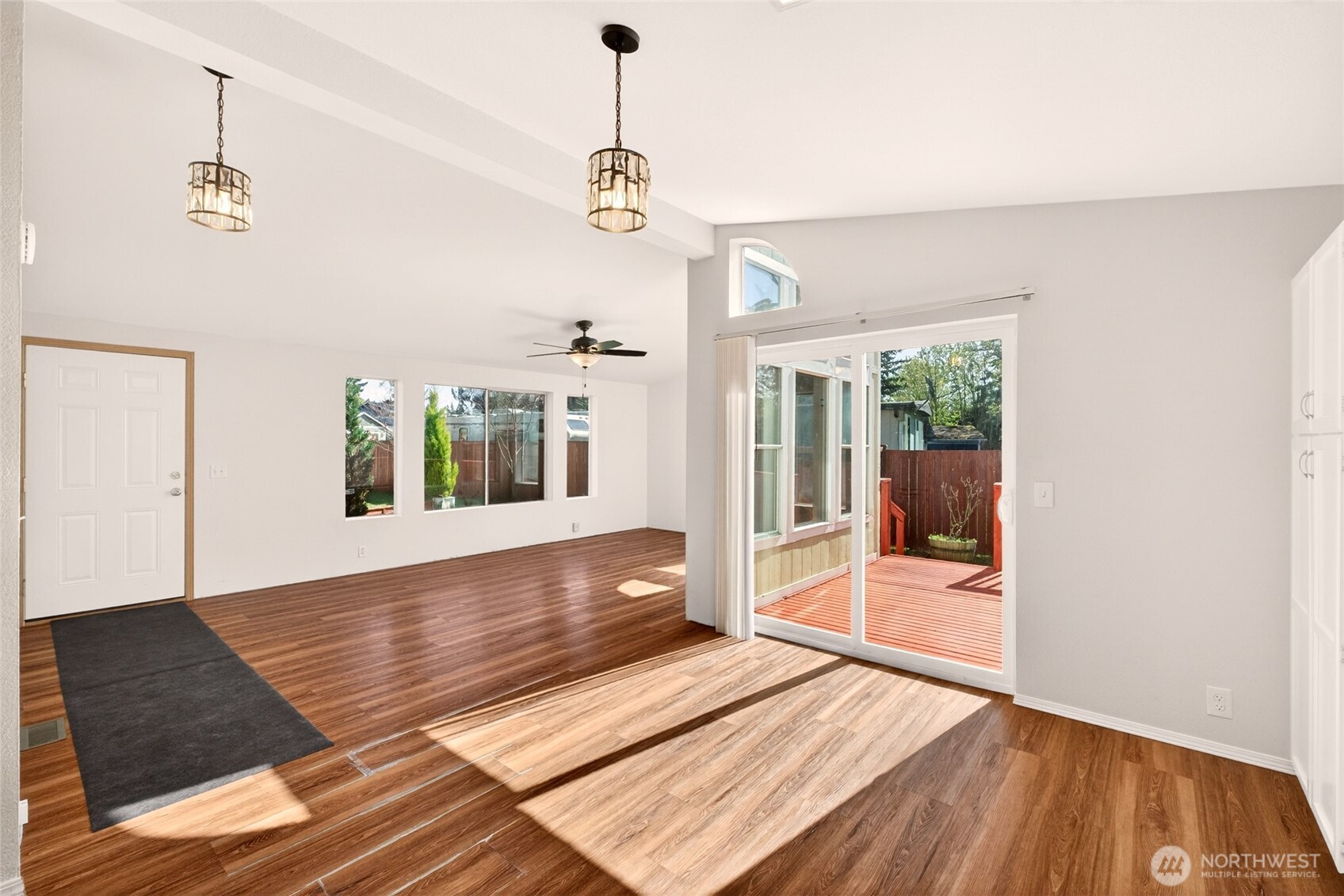 22110 Cedarview Drive E, Bonney Lake, WA 98391