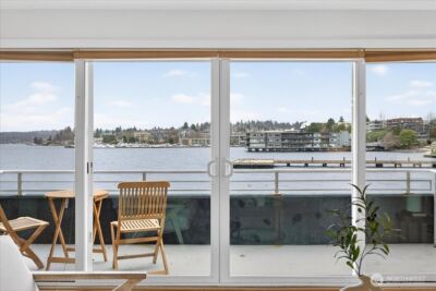 733 Lake Street S #104, Kirkland, WA 98033 - Photo 1