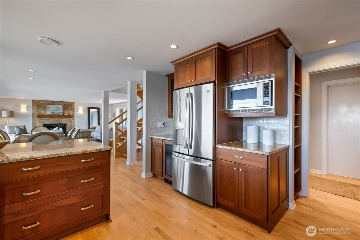 16733 Maplewild Avenue SW, Burien, WA 98166