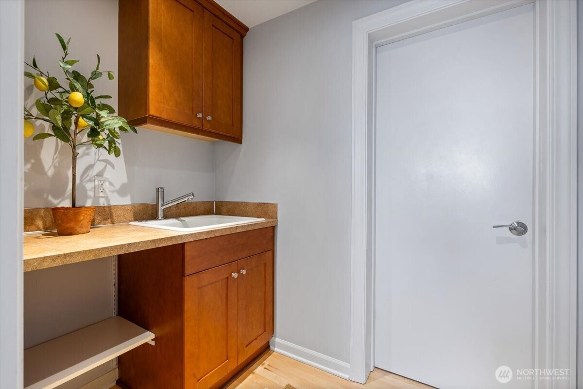 16733 Maplewild Avenue SW, Burien, WA 98166
