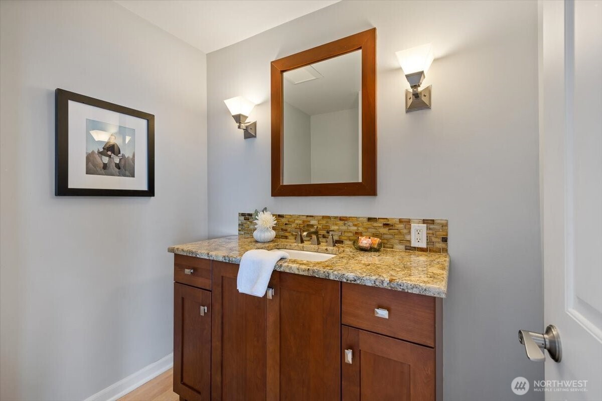 16733 Maplewild Avenue SW, Burien, WA 98166