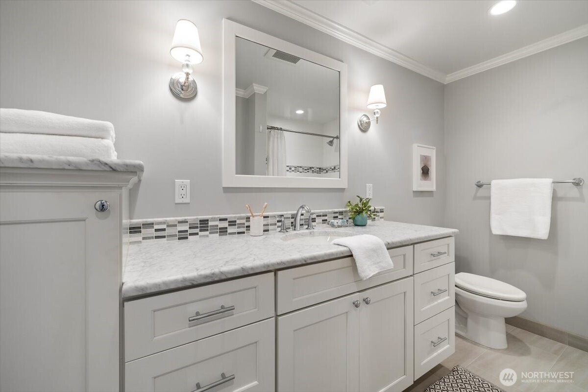 16733 Maplewild Avenue SW, Burien, WA 98166