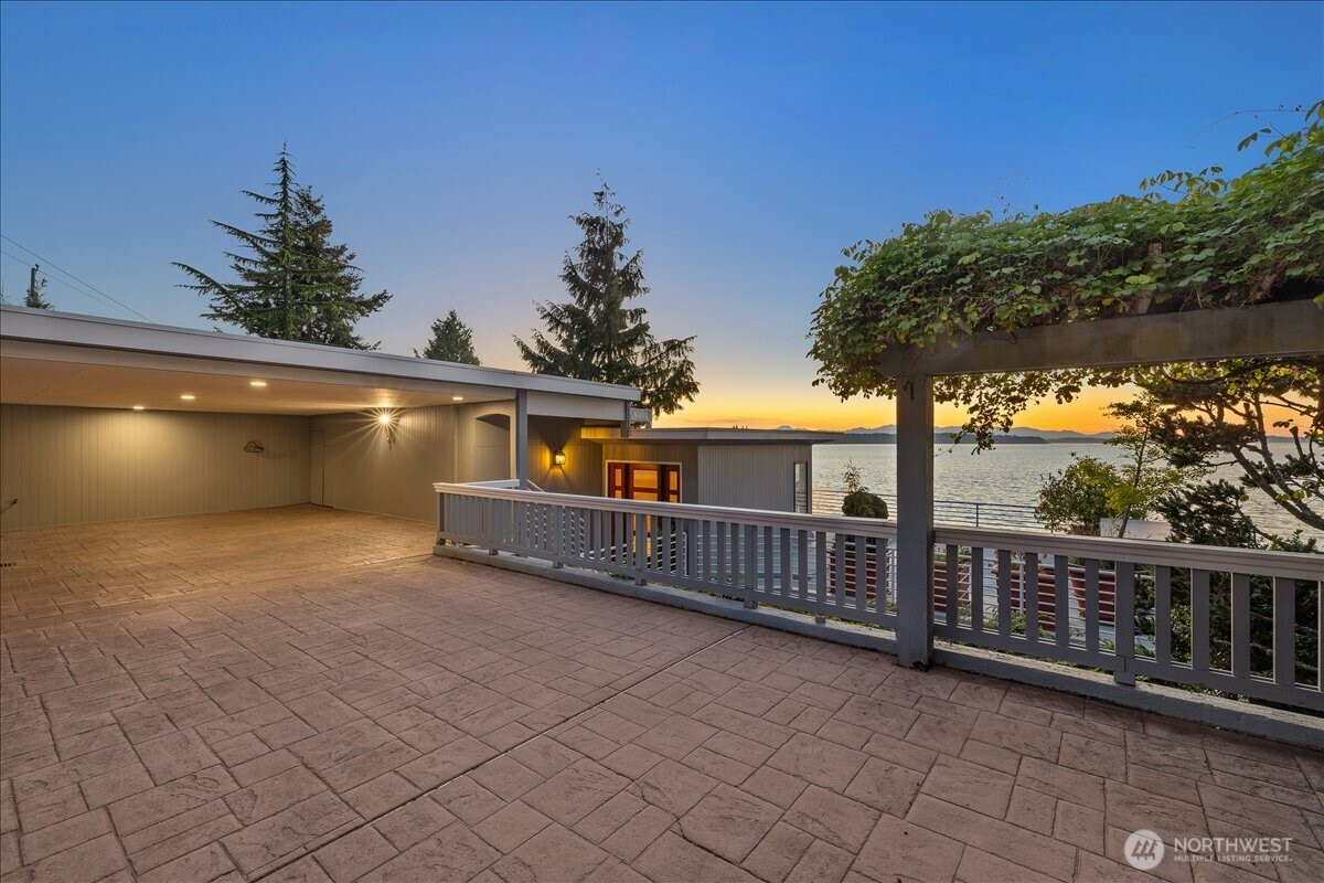 16733 Maplewild Avenue SW, Burien, WA 98166
