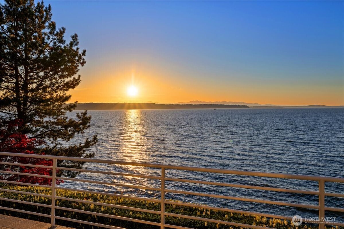 16733 Maplewild Avenue SW, Burien, WA 98166