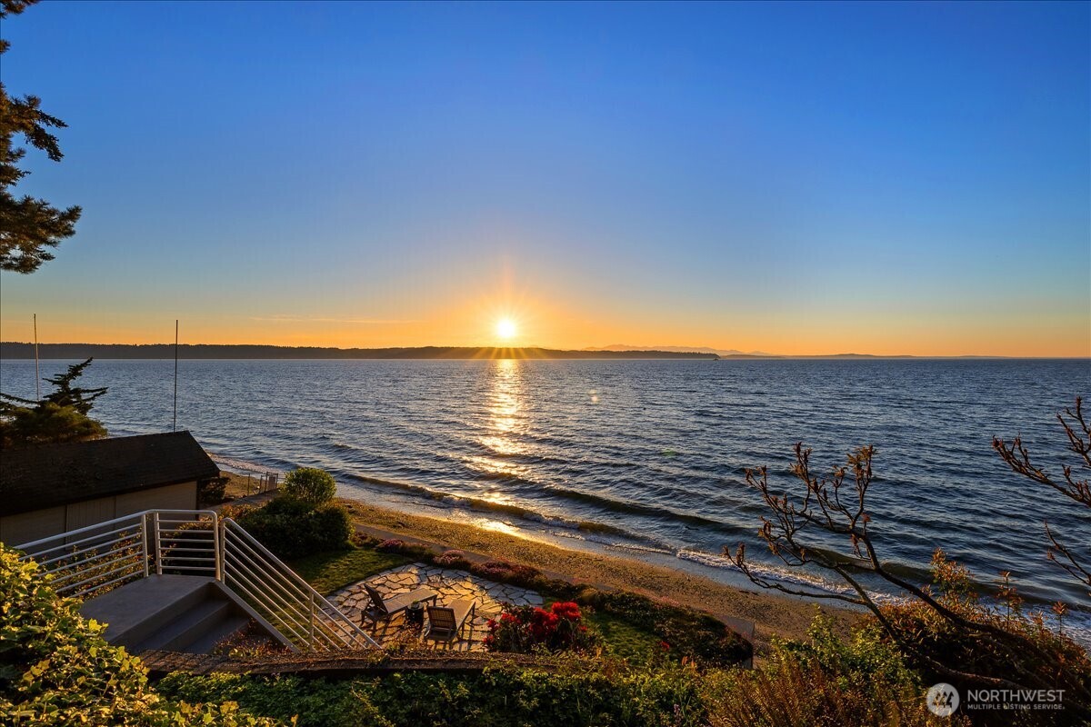 16733 Maplewild Avenue SW, Burien, WA 98166