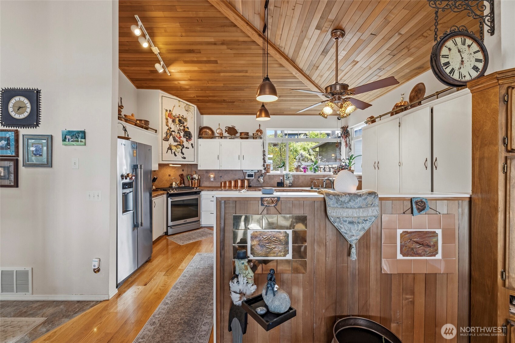 615 NE 4th Street , Coupeville, WA 98239