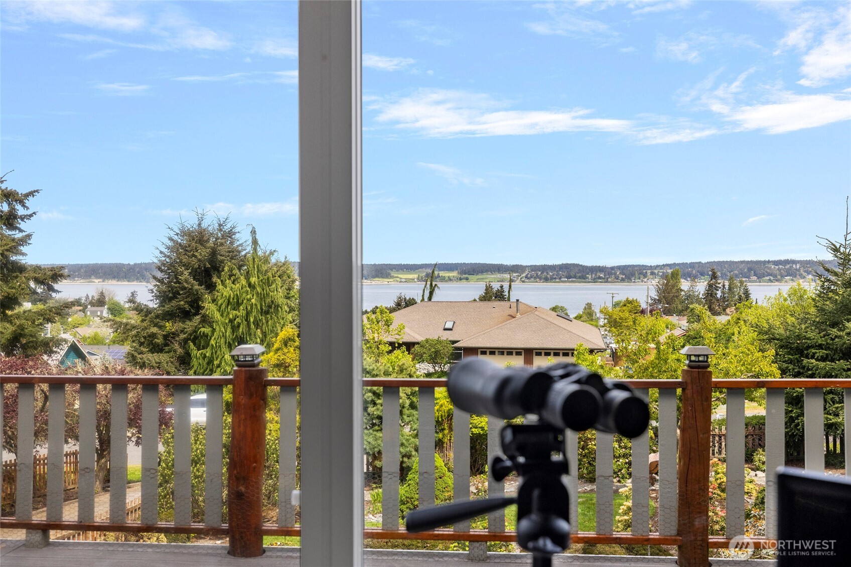 615 NE 4th Street , Coupeville, WA 98239
