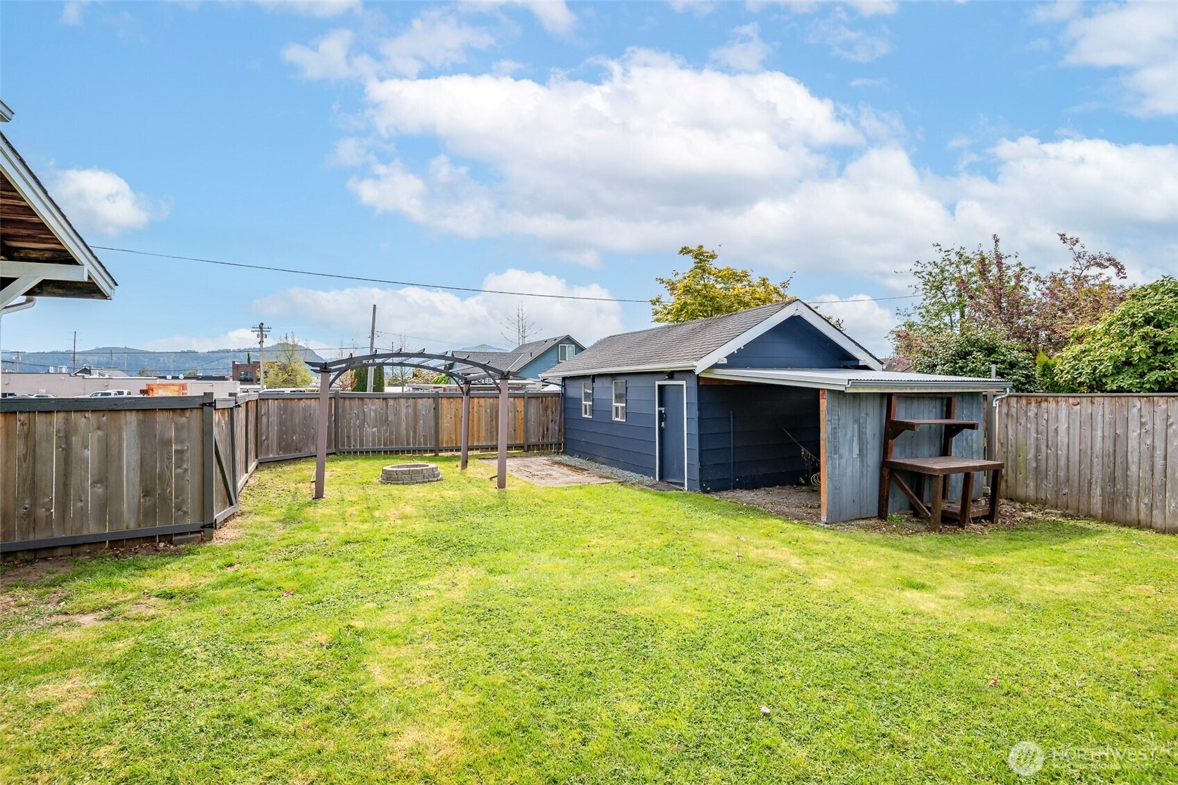 1329 Porter Street , Enumclaw, WA 98022