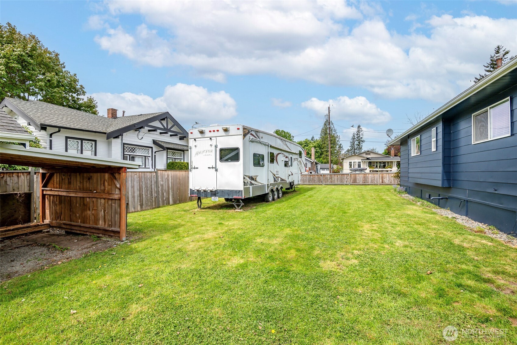 1329 Porter Street , Enumclaw, WA 98022