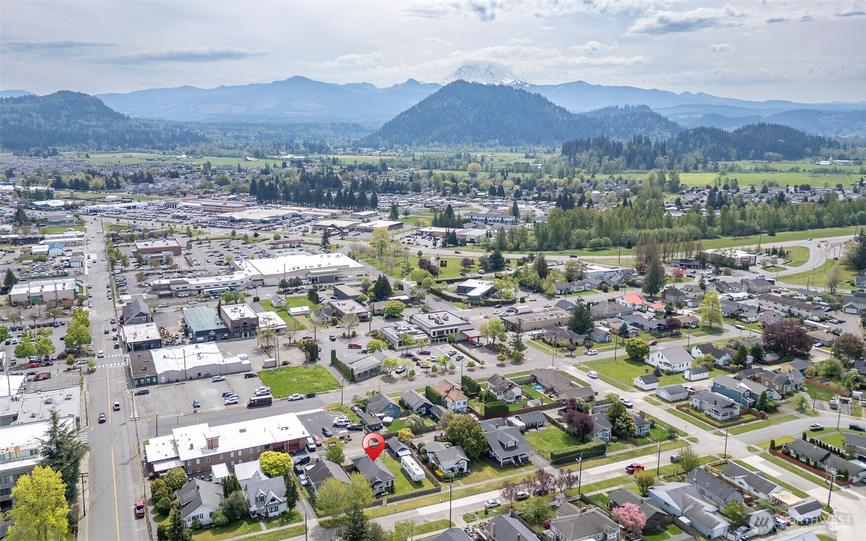 1329 Porter Street , Enumclaw, WA 98022