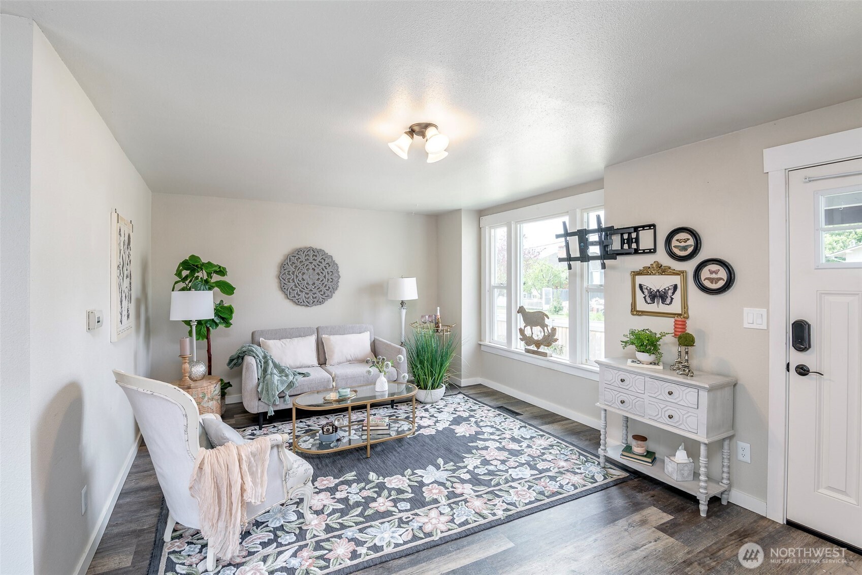 1329 Porter Street , Enumclaw, WA 98022