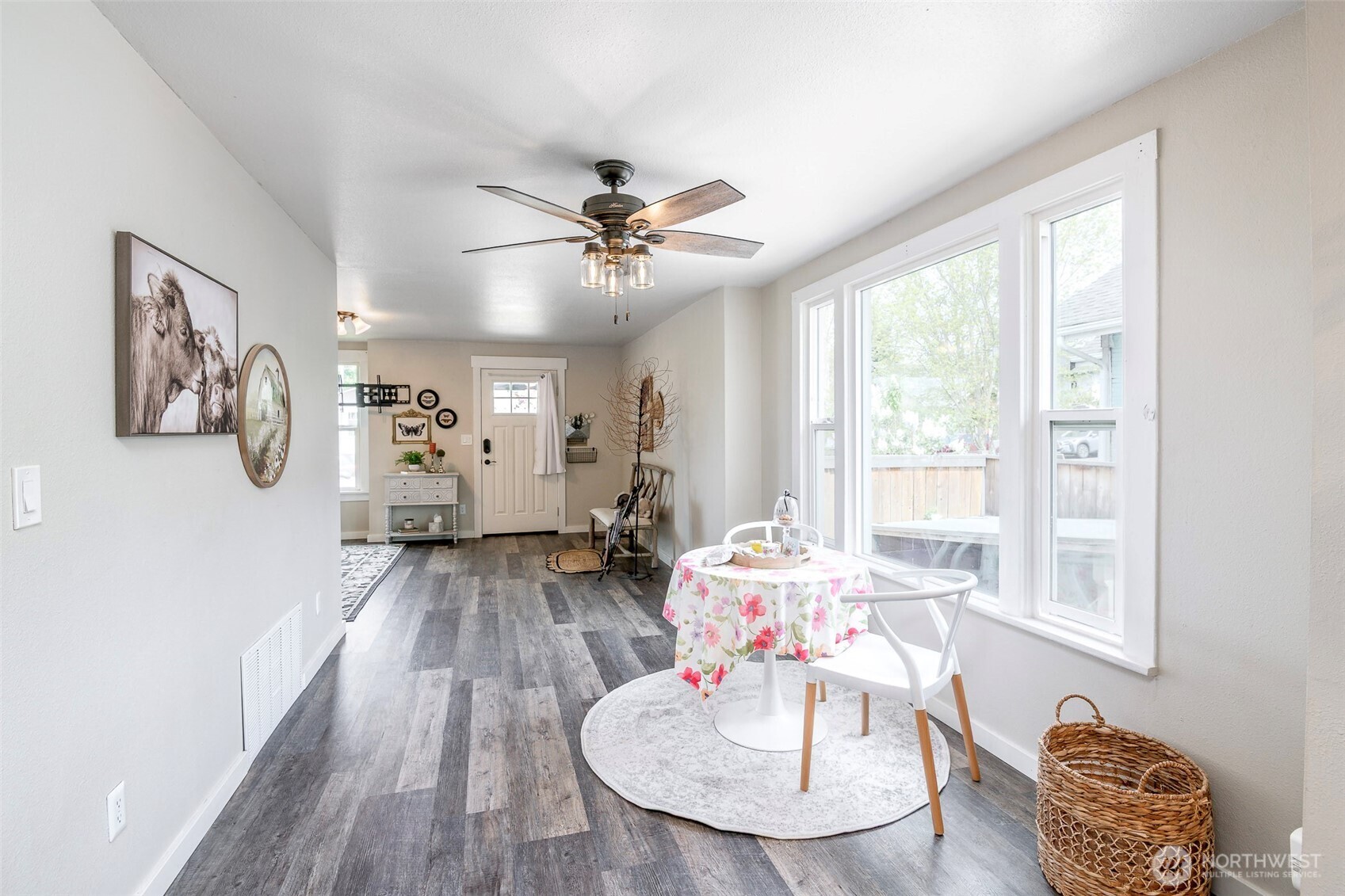 1329 Porter Street , Enumclaw, WA 98022