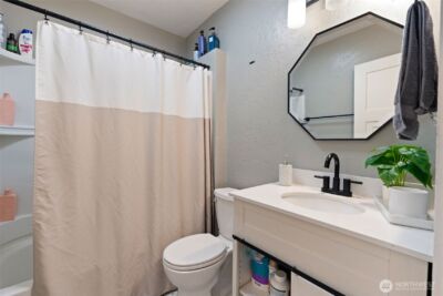 212 W 6th Street , Centralia, WA 98531 - Photo 12