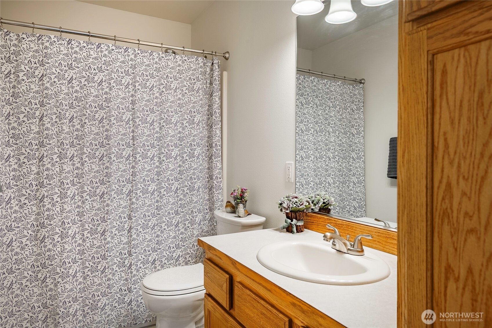 2172 Oak Street , Lynden, WA 98264