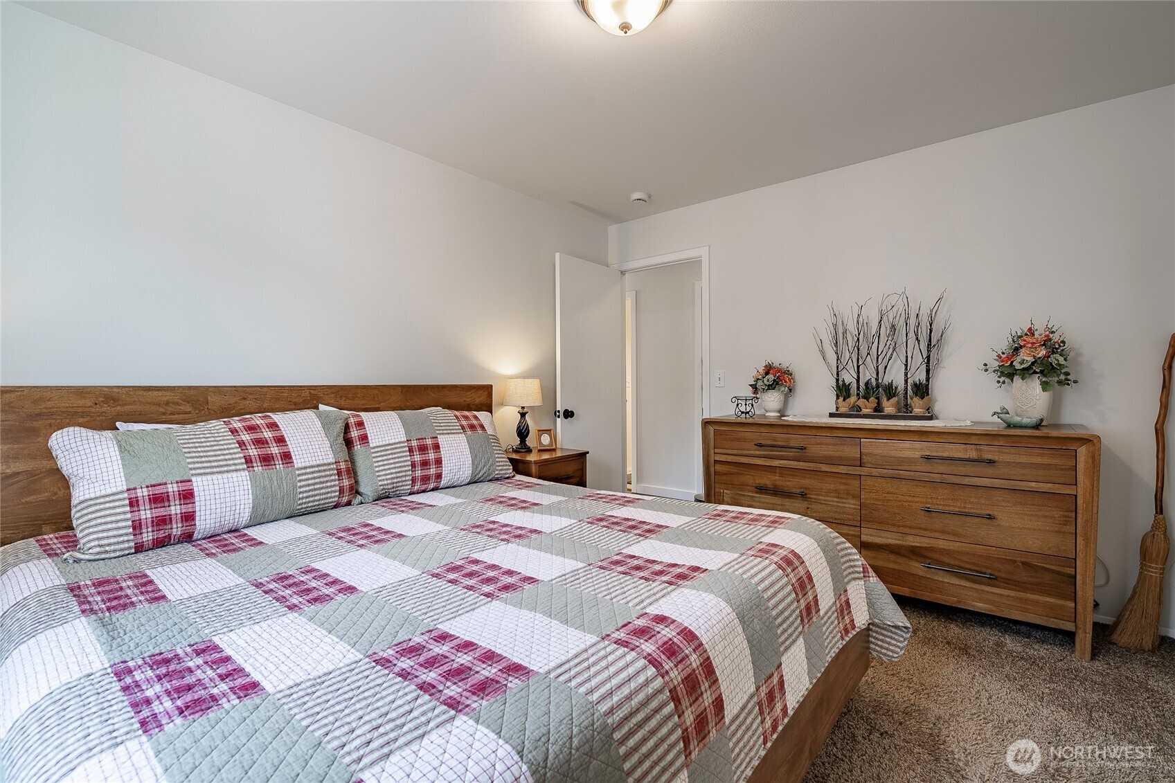 2172 Oak Street , Lynden, WA 98264