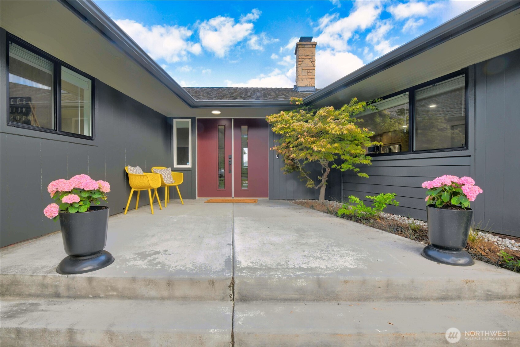6116 Oakhurst RD S, Seattle, WA 98118