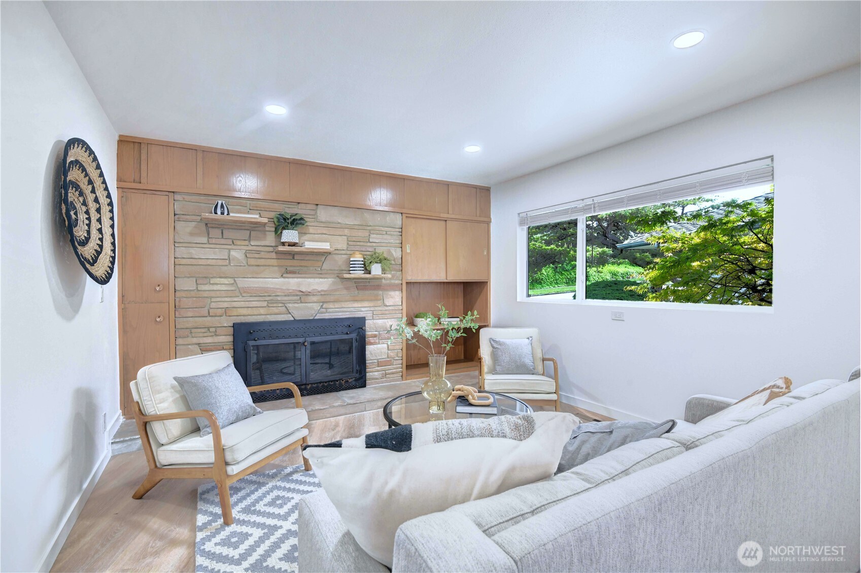 6116 Oakhurst RD S, Seattle, WA 98118