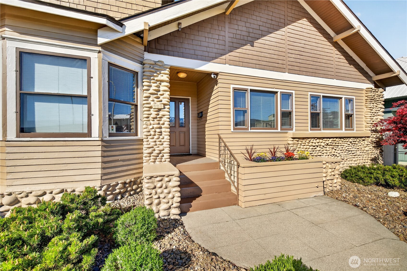 338 S Mission Avenue , Wenatchee, WA 98801