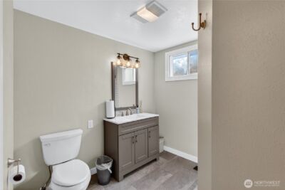 338 S Mission Avenue , Wenatchee, WA 98801 - Photo 9