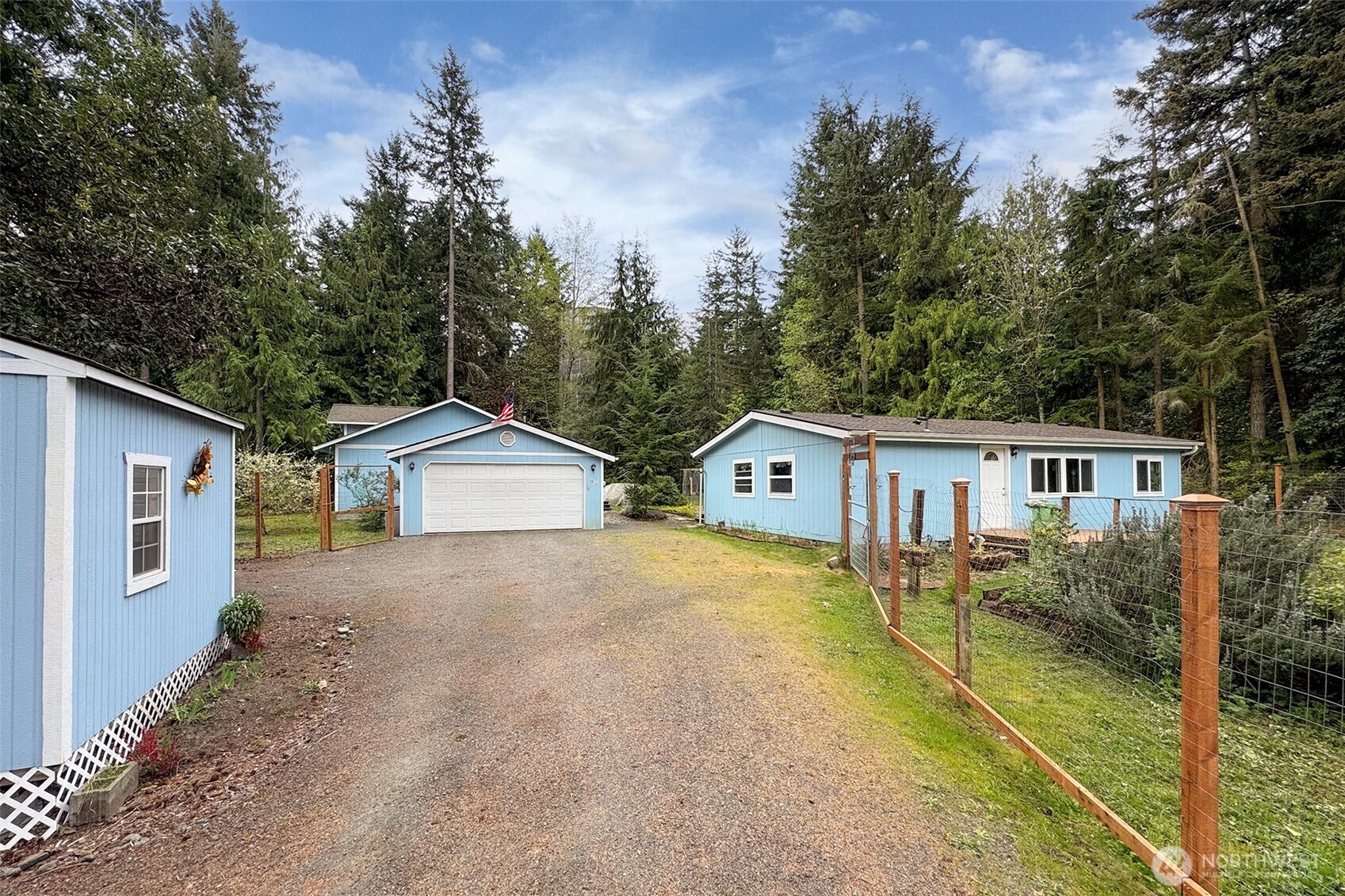 60 Rhododendron Drive , Sequim, WA 98382