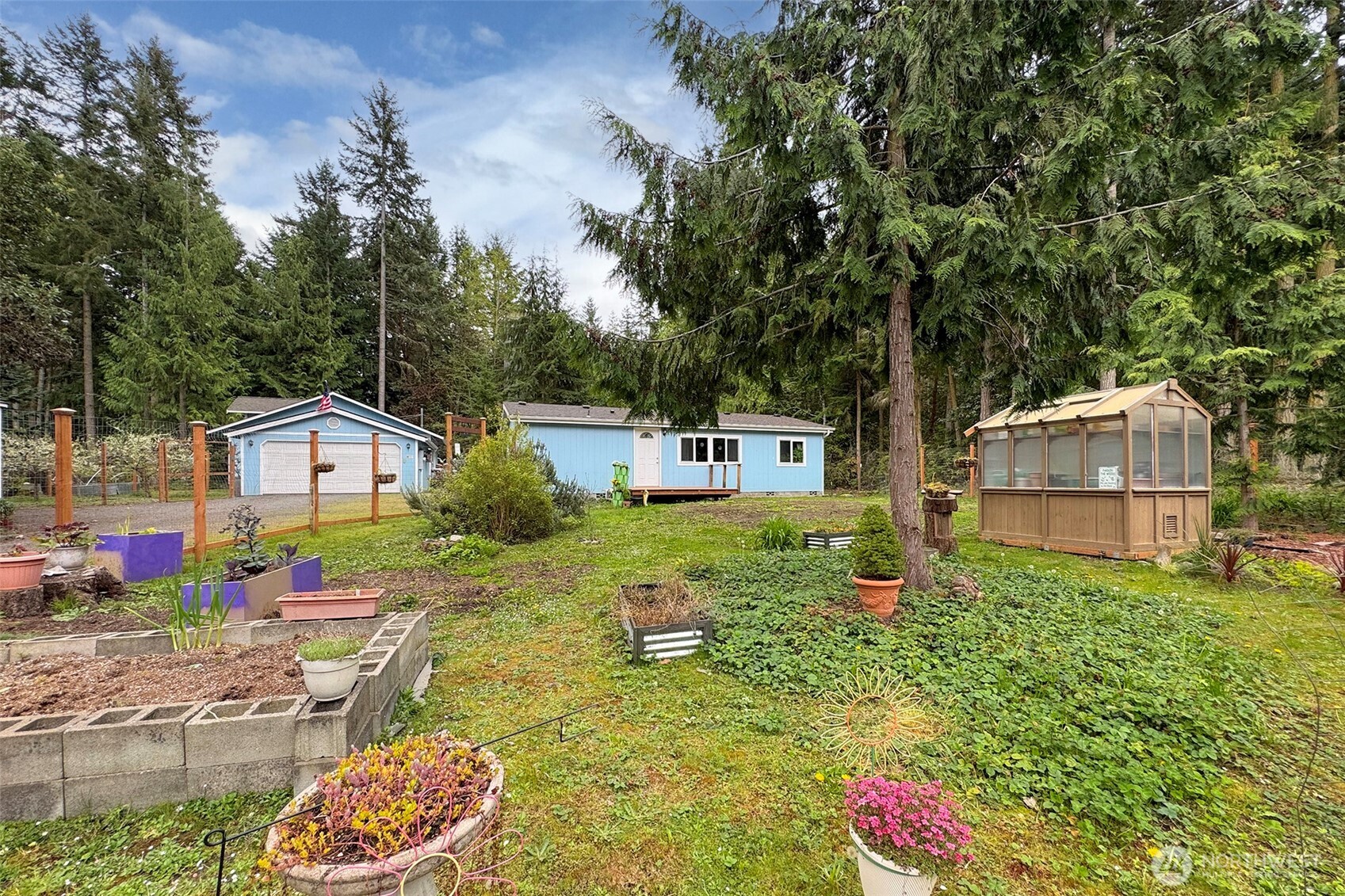 60 Rhododendron Drive , Sequim, WA 98382