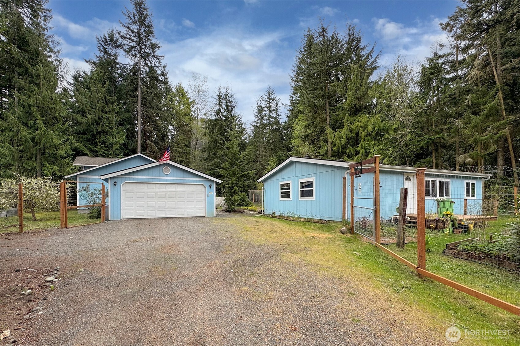 60 Rhododendron Drive , Sequim, WA 98382