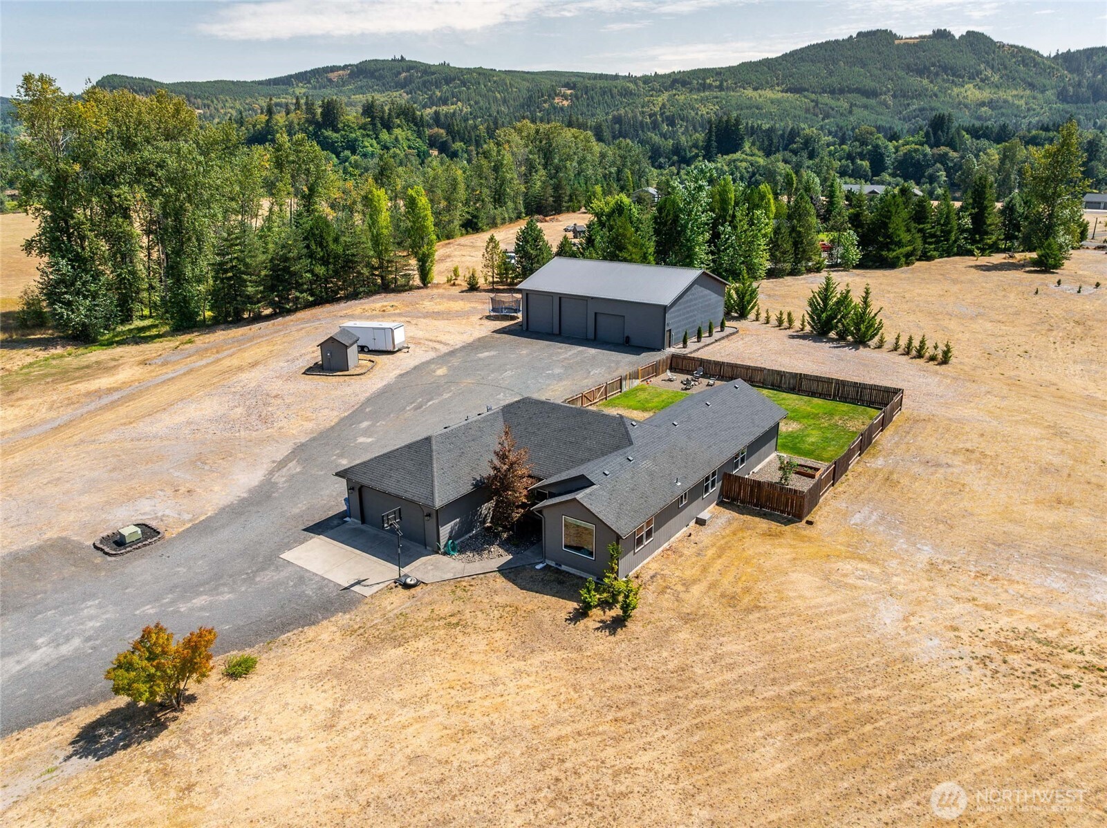 195 Bay Point Drive , Castle Rock, WA 98611