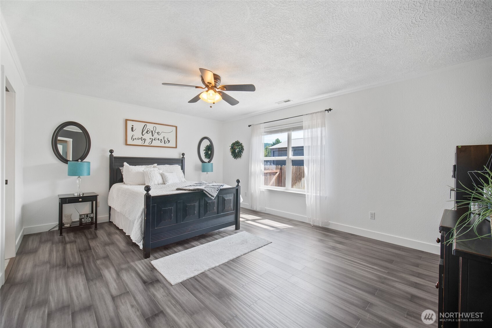 195 Bay Point Drive , Castle Rock, WA 98611