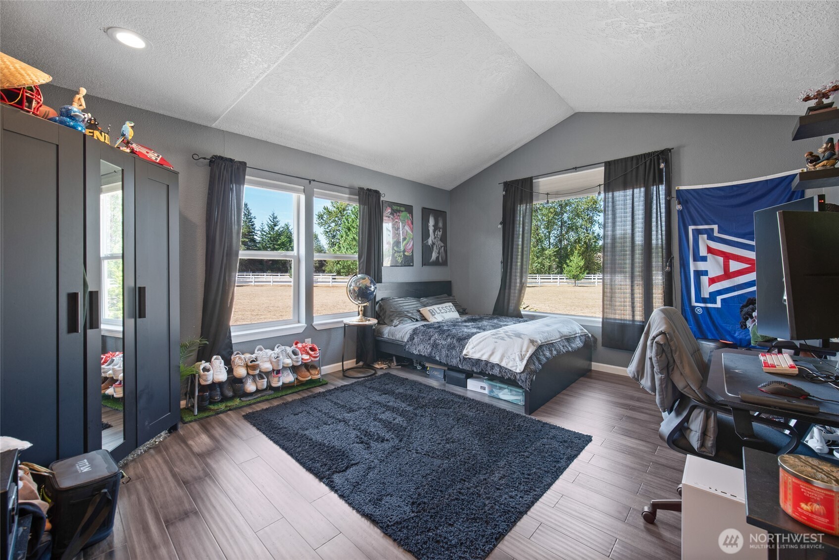 195 Bay Point Drive , Castle Rock, WA 98611