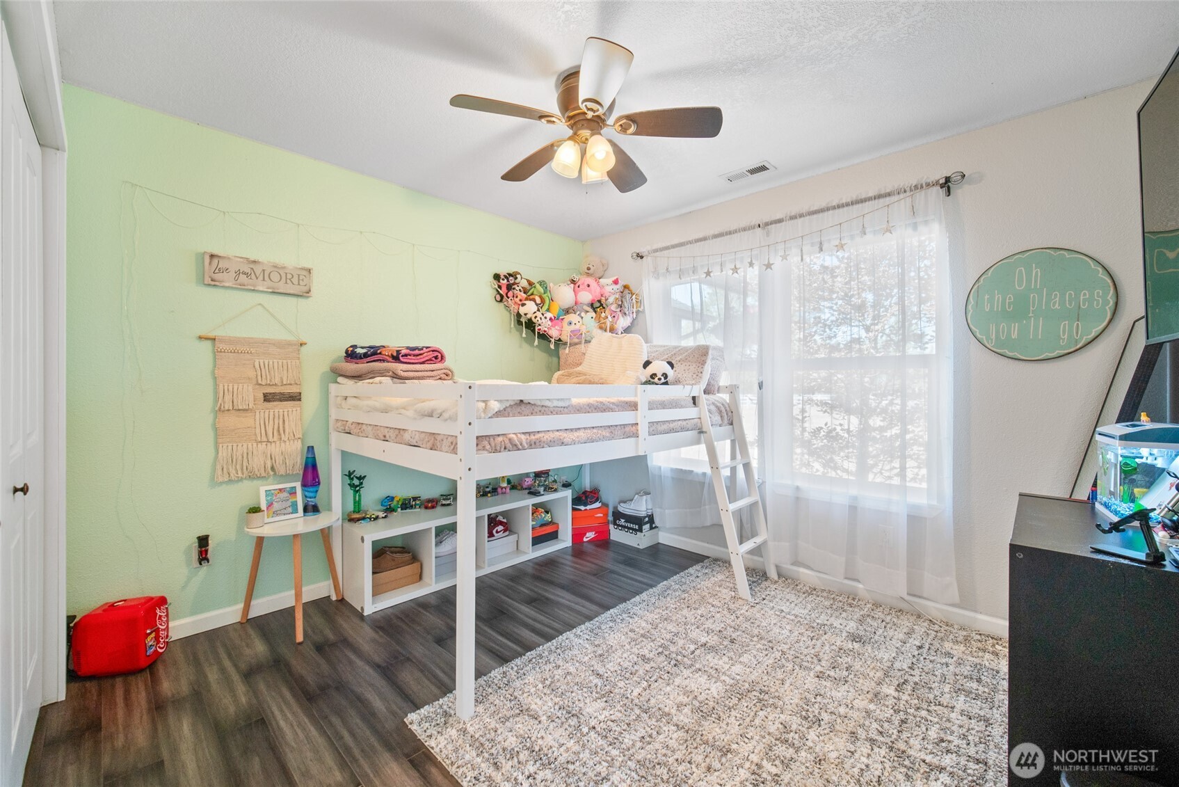 195 Bay Point Drive , Castle Rock, WA 98611