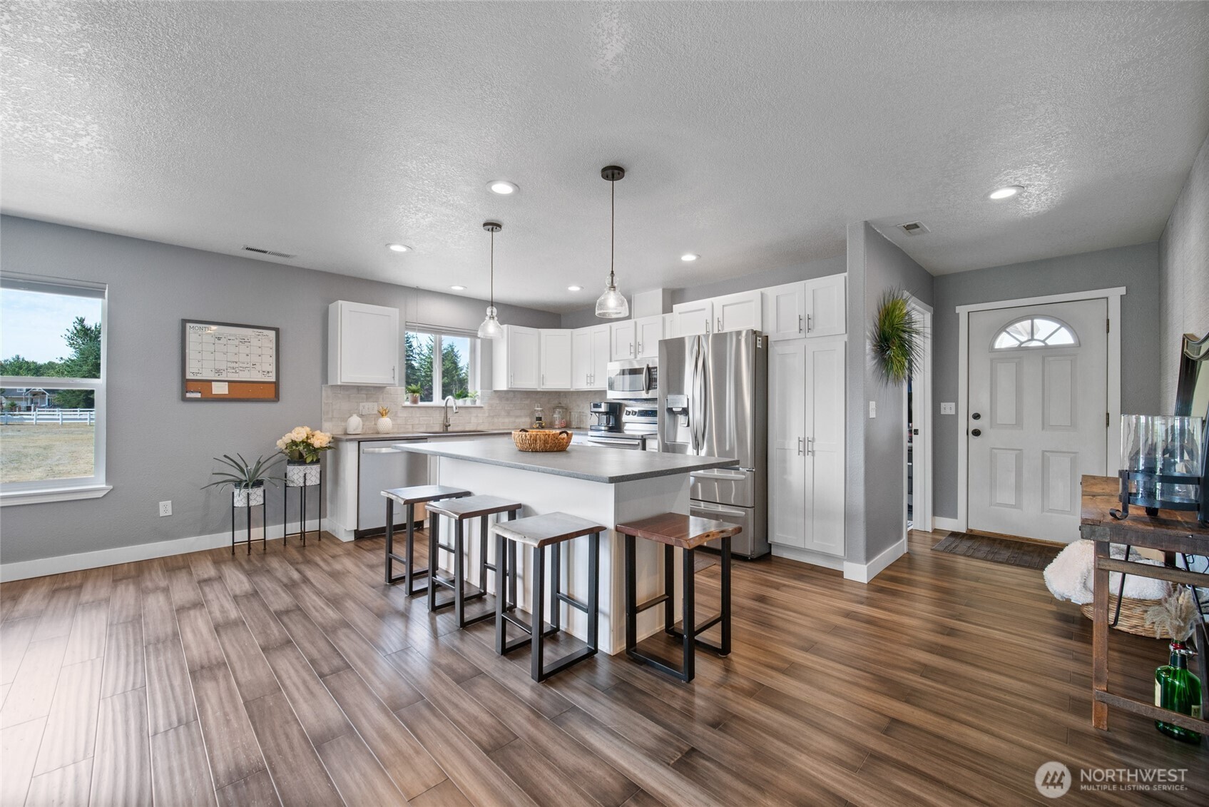 195 Bay Point Drive , Castle Rock, WA 98611