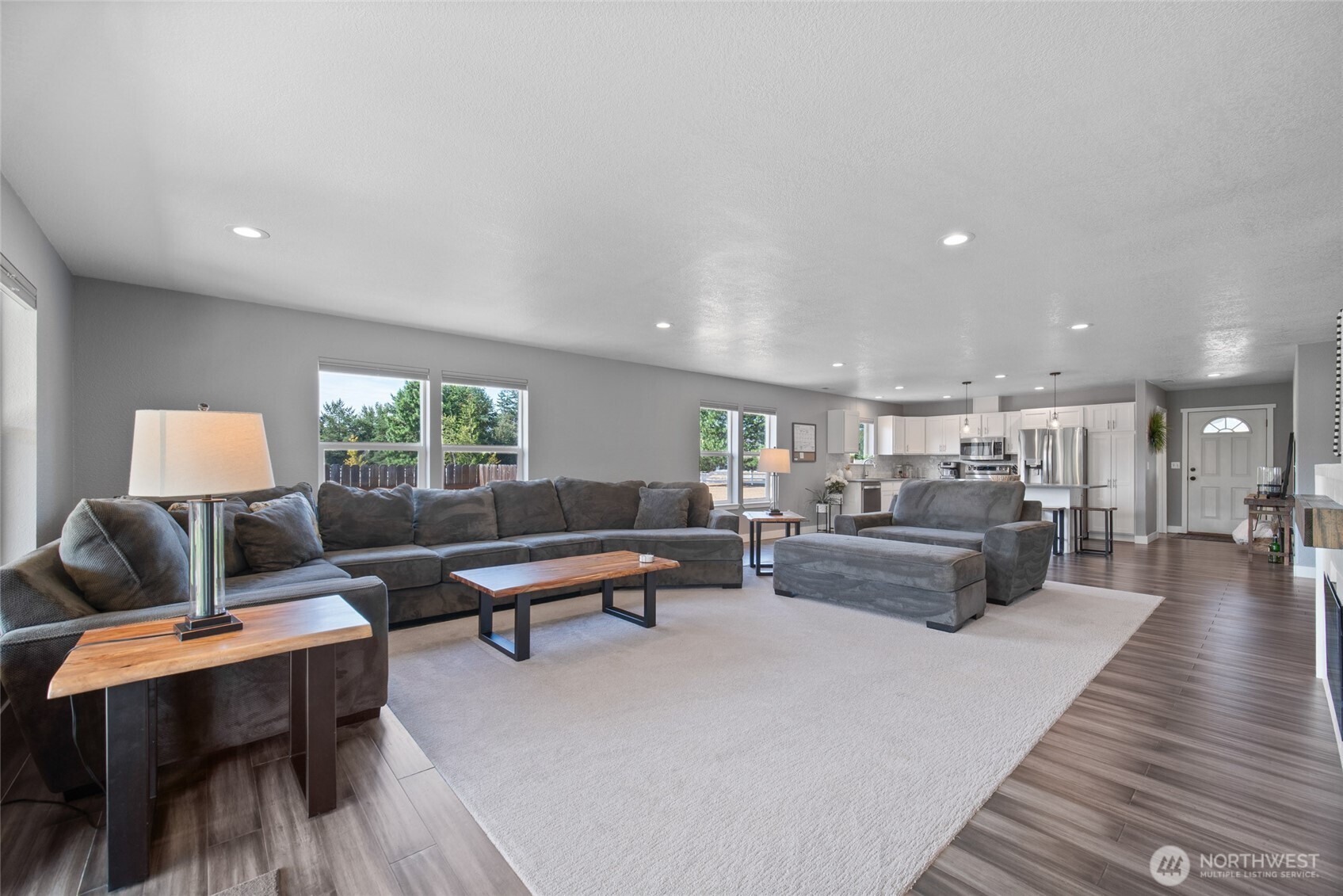 195 Bay Point Drive , Castle Rock, WA 98611