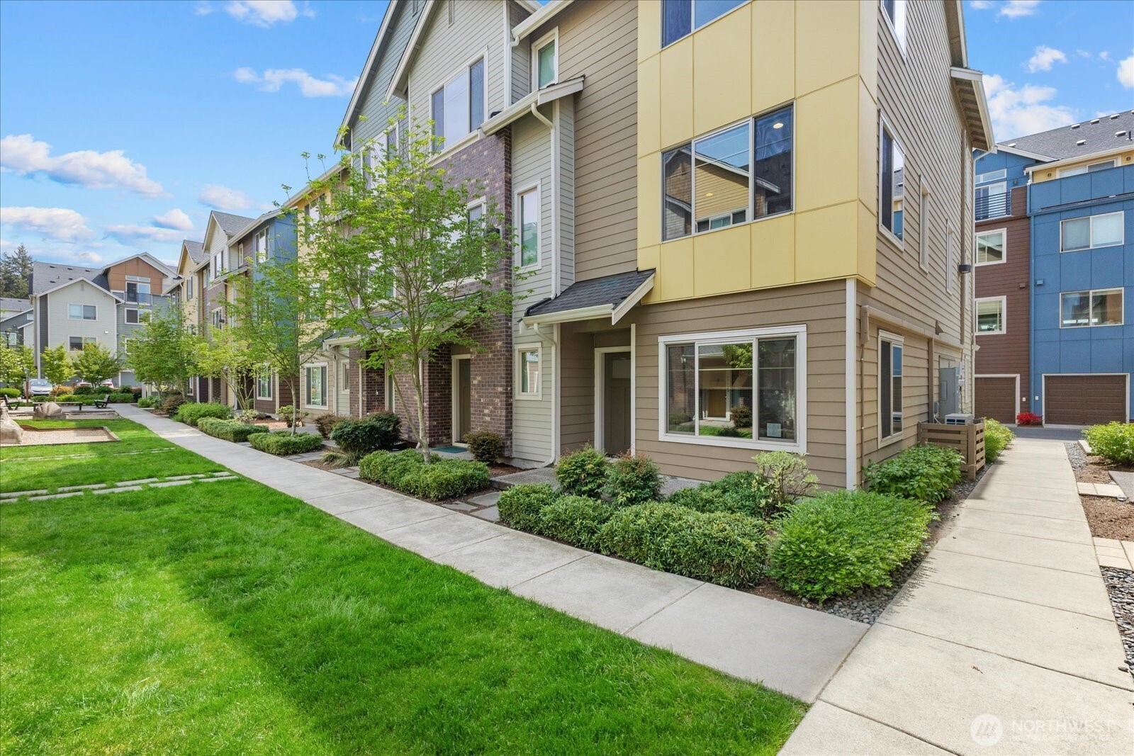 15722 NE 14th Terrace , Bellevue, WA 98008