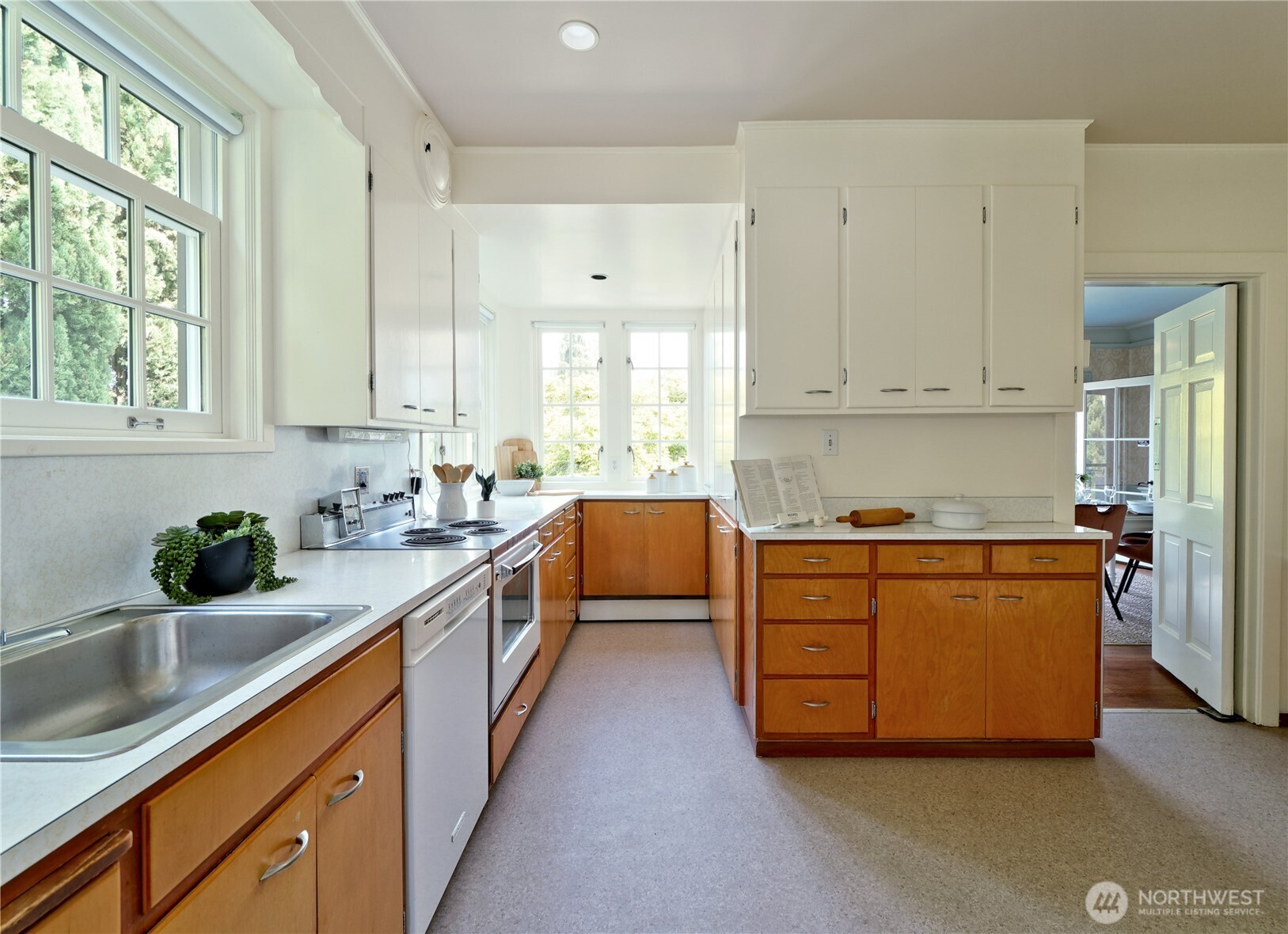 3010 Cascadia Avenue S, Seattle, WA 98144