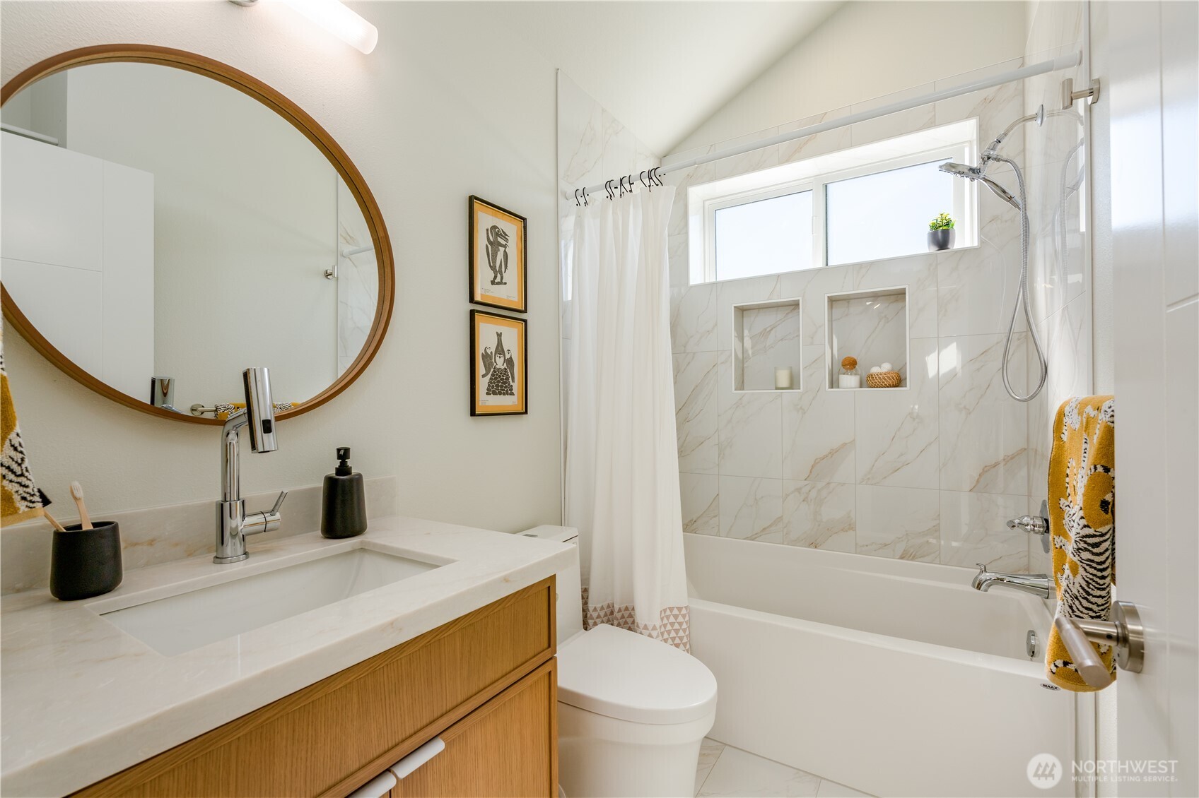 5116 15th Avenue S, Seattle, WA 98108