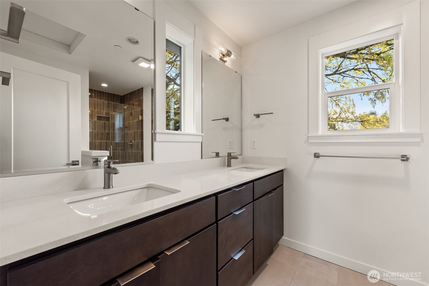 10215 135th Circle NE #28, Kirkland, WA 98033