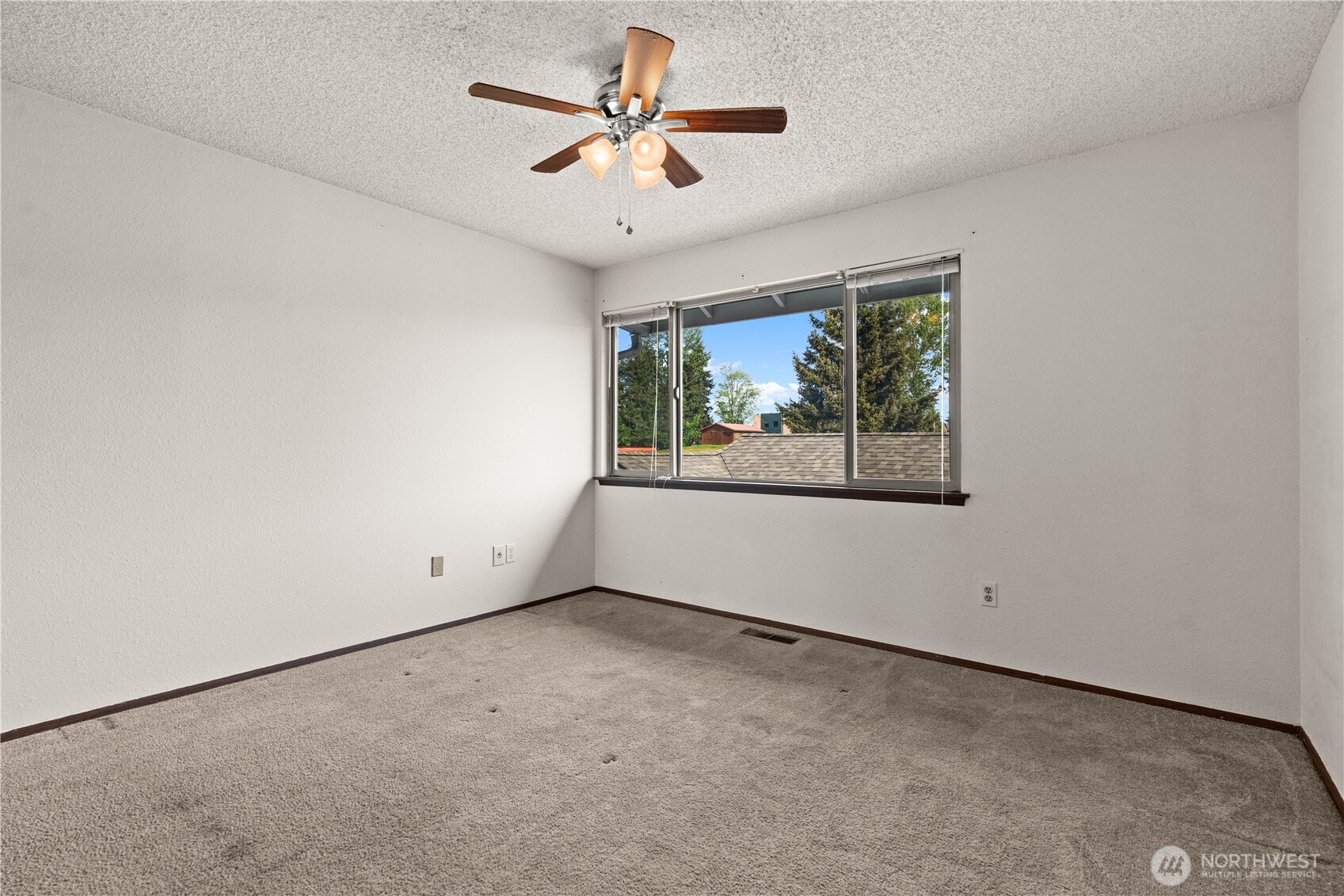 5959 S 12th Street #113, Tacoma, WA 98465