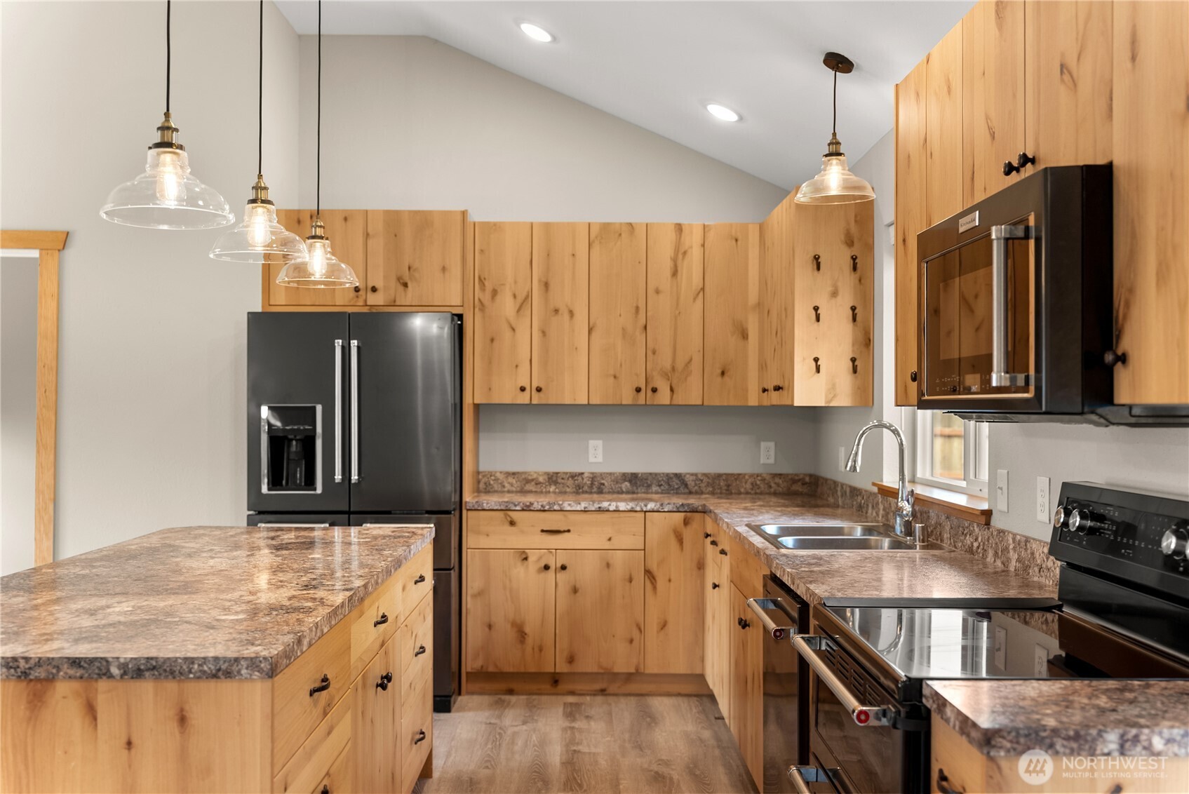 117 E 7th Street , Tonasket, WA 98855